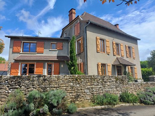 Maison 160 m² · à Sainte-Croix · 160 m² · 294 000 €