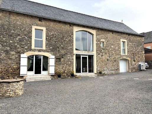 Maison 250 m² · à Lanuéjouls · 250 m² · 398 000 €