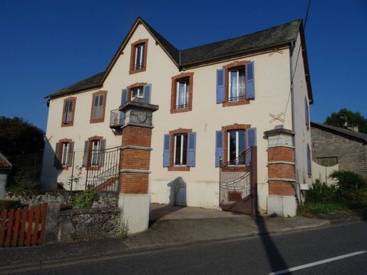 Maison 316 m² · à Villefranche-de-Rouergue · 316 m² · 298 000 €