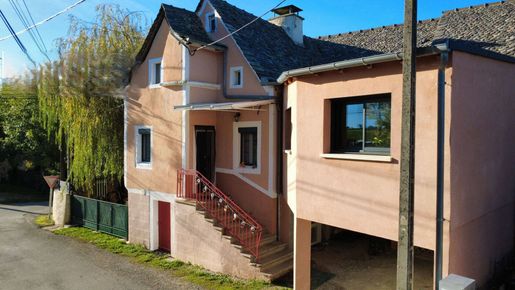 Maison 131 m² · à Lanuéjouls · 131 m² · 169 600 €