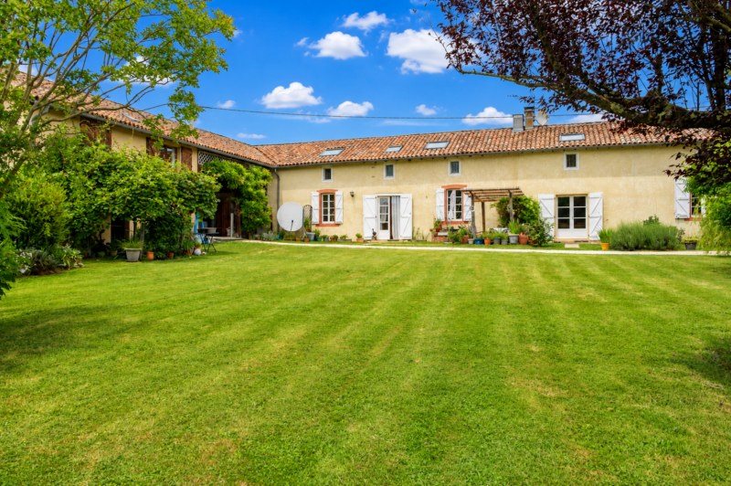 Maison à vendre, 234m², Lodes