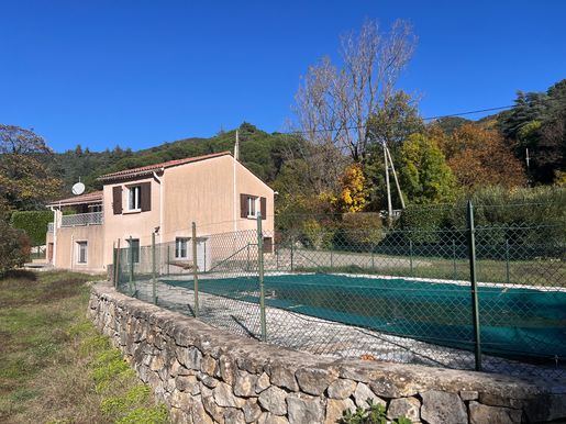 Maison 7 pièces 139 m² · à Lasalle · 139 m² · 325 000 €