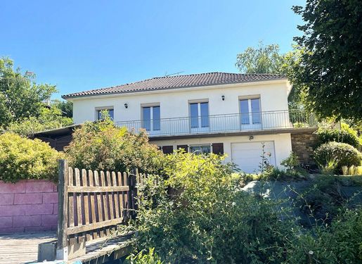 Maison 126 m² · à Villefranche-de-Rouergue · 126 m² · 178 000 €