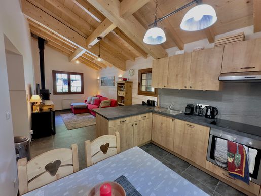 Maison 56 m² · à Châtel · 56 m² · 469 000 €