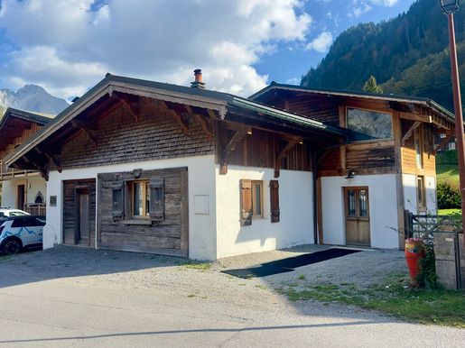 Maison 122 m² · à Abondance · 122 m² · 585 000 €