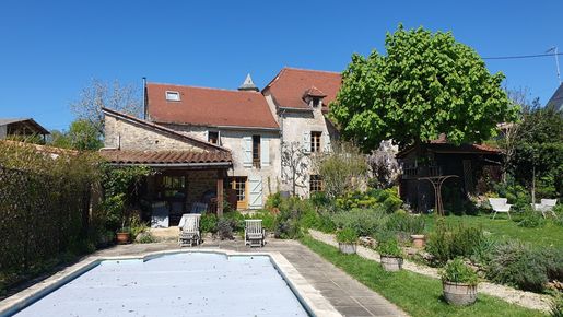 Maison 176 m² · à Villeneuve · 176 m² · 241 500 €