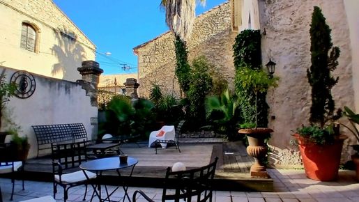 Maison 400 m² · à Béziers · 400 m² · 658 800 €