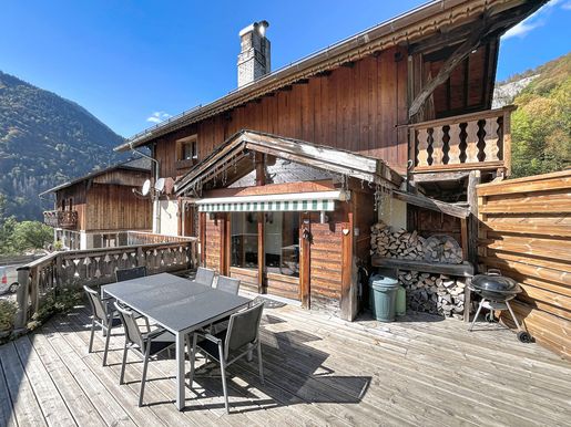 Appartement 90 m² · à Saint-Jean-d'Aulps · 90 m² · 455 000 €