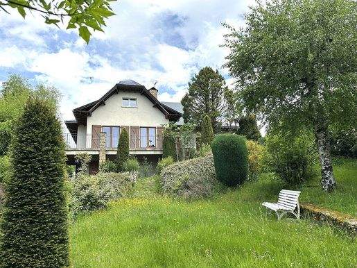 Maison 185 m² · à Rieupeyroux · 185 m² · 267 700 €