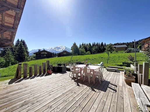 Maison 256 m² · à Combloux · 256 m² · 1 790 000 €