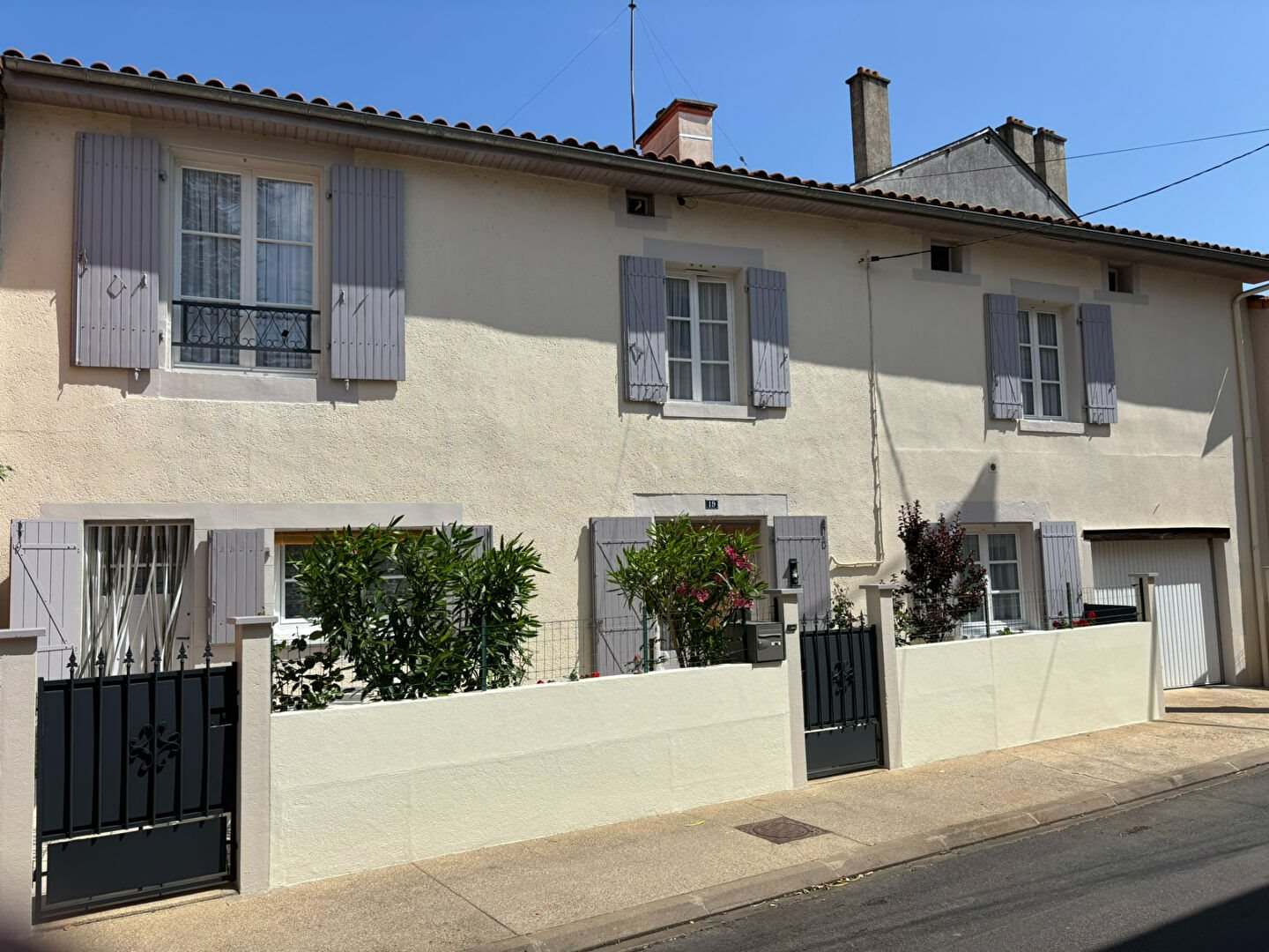 Maison à louer, 107m², Civray