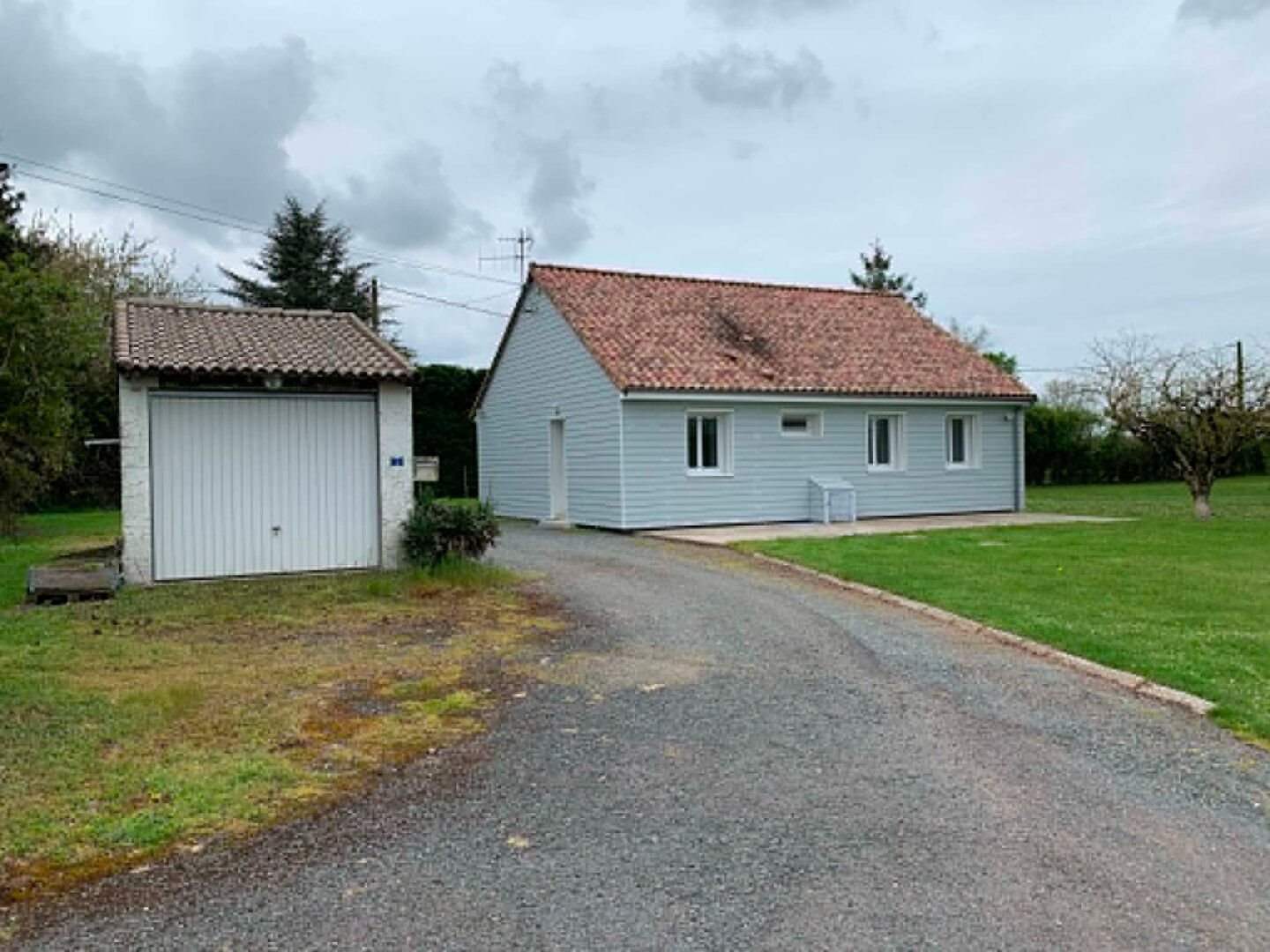 Maison à louer, 84m², Limalonges