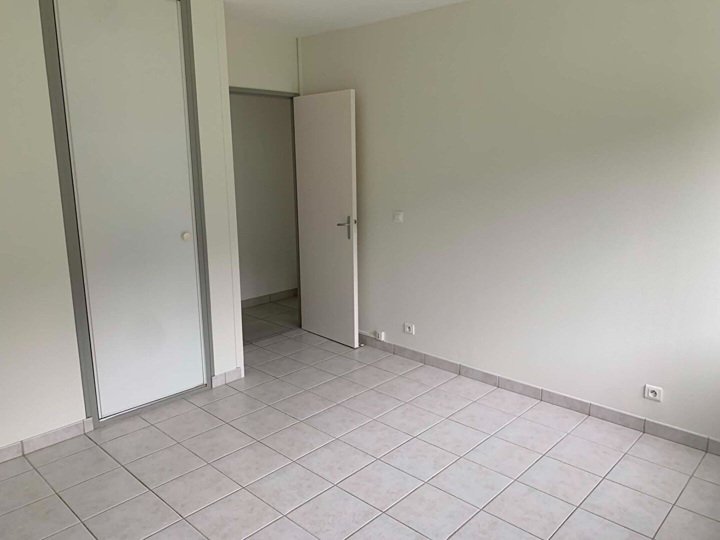 Maison à louer, 84m², Limalonges