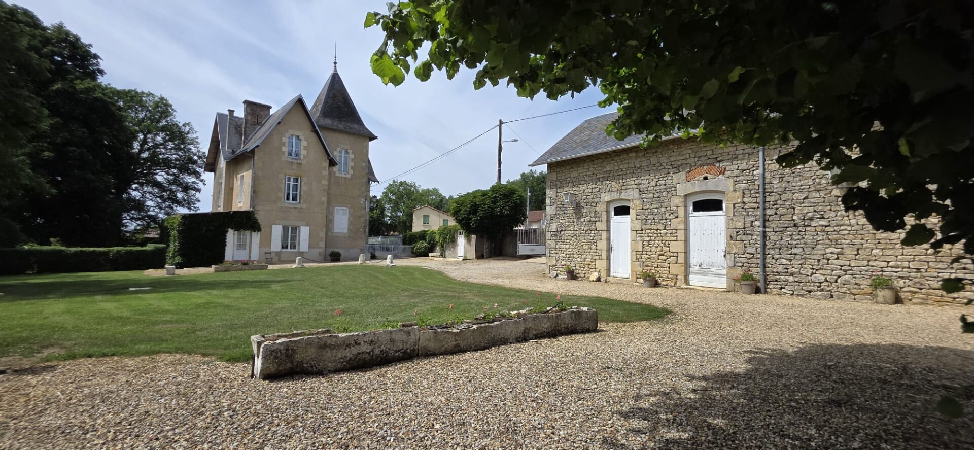 Maison à vendre, 238m², Pleuville