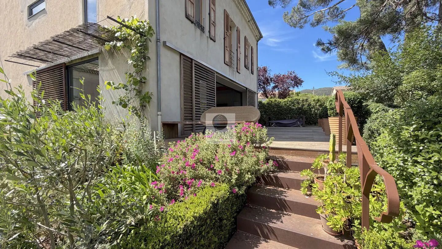 Maison à vendre, 215m², Saint-Laurent-du-Pape