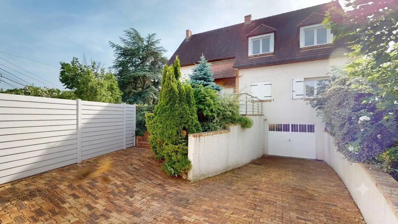 Maison à vendre, 147m², Saint-Maurice-Montcouronne