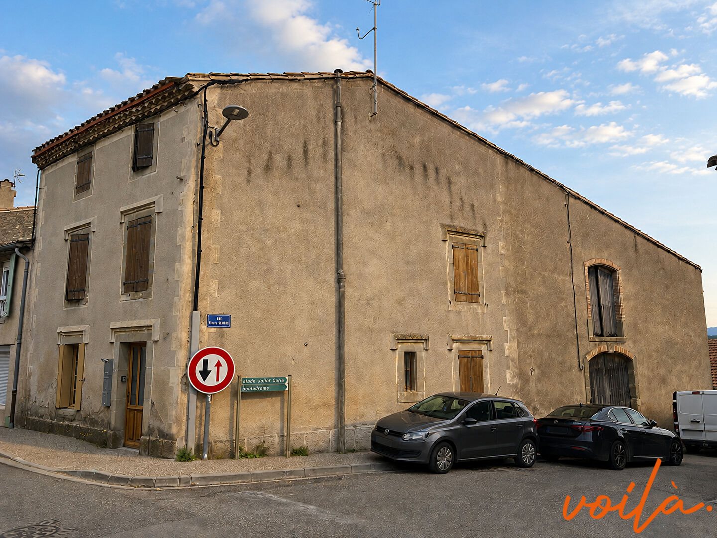 Ref - Paris - 5min Carcassonne - Building - 3 units