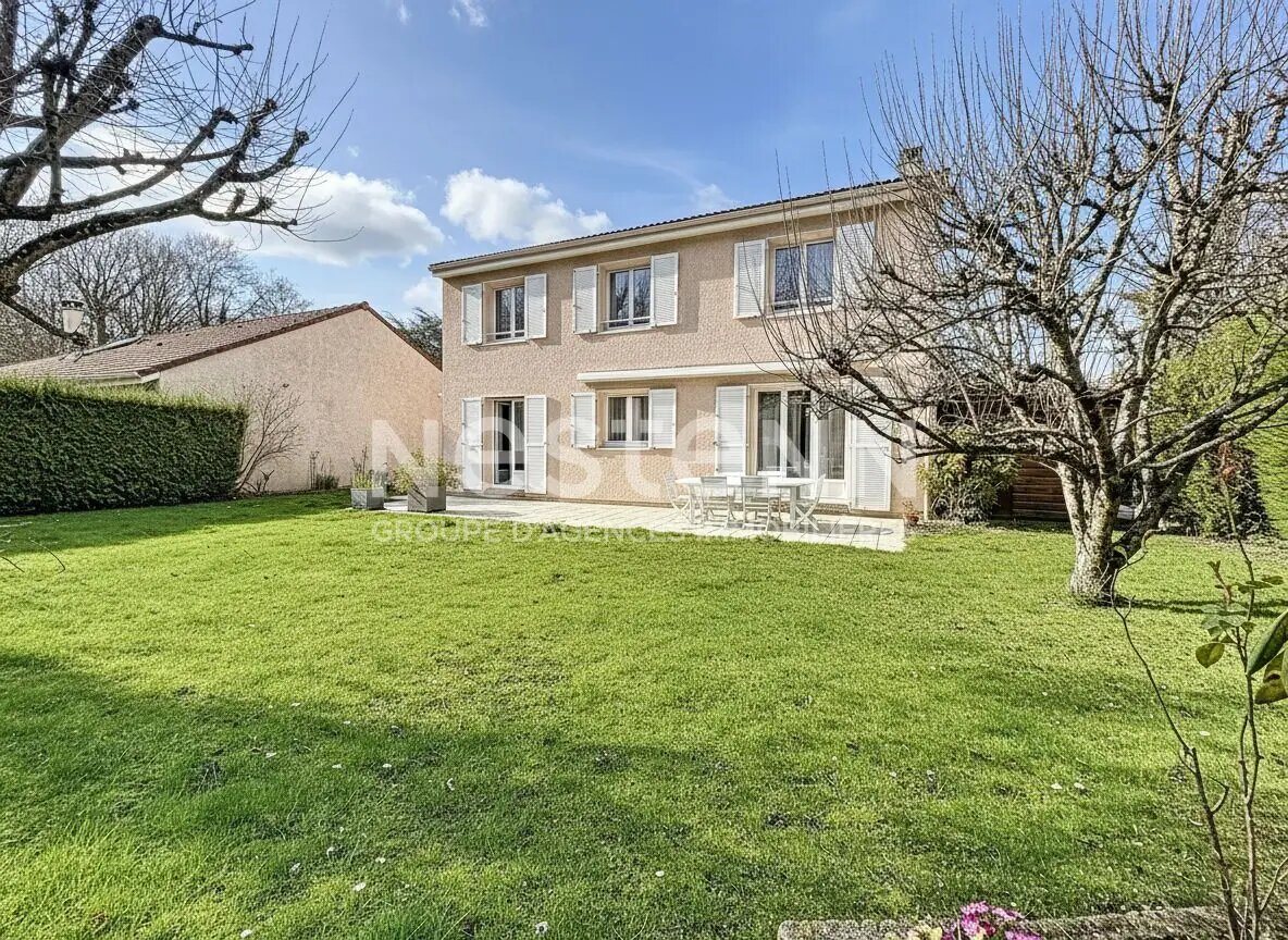 Maison à vendre, 136m², Montigny-le-Bretonneux
