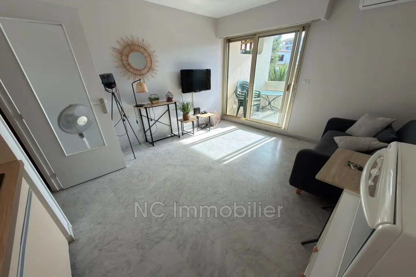 Appartement à louer, 21m², Antibes