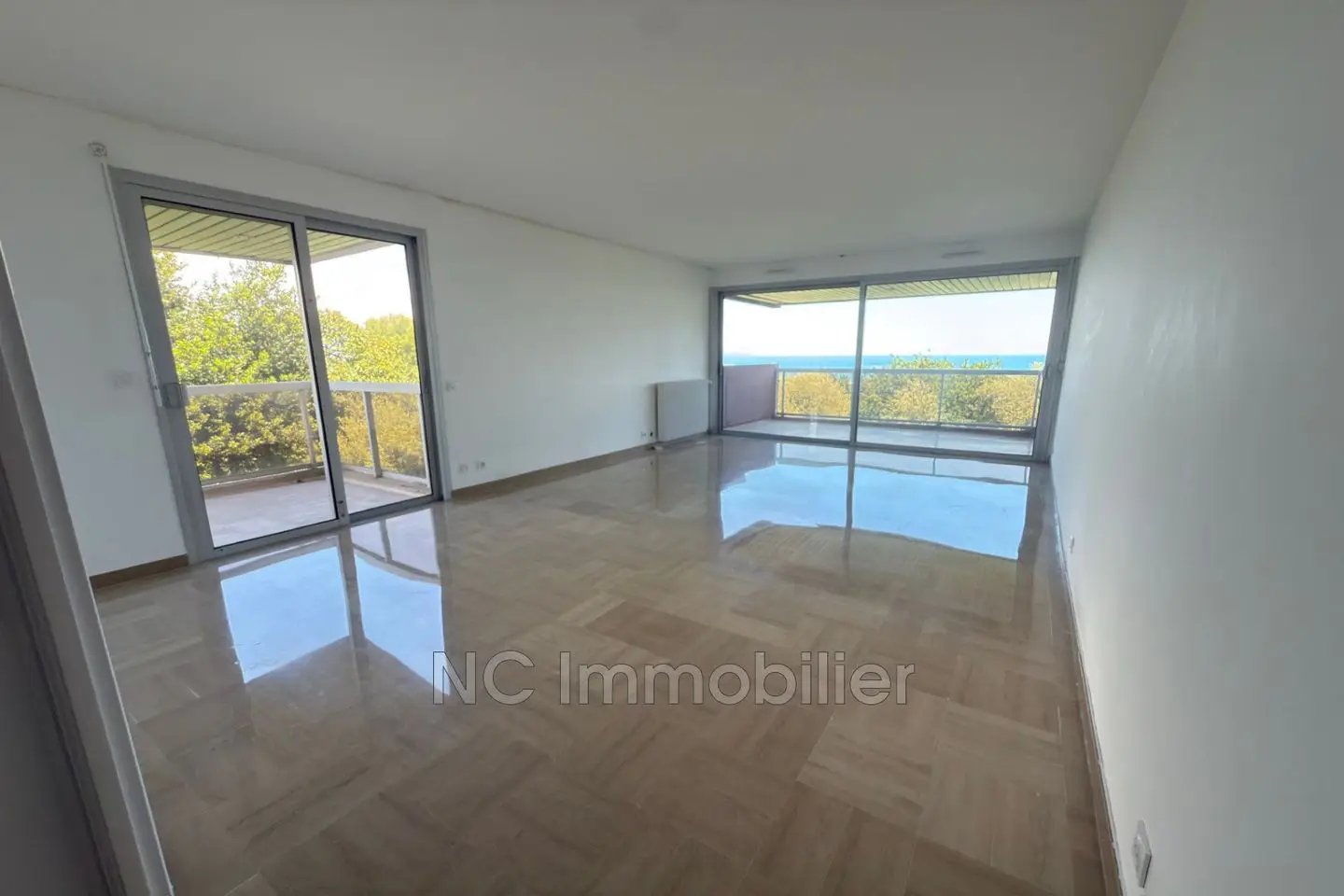 Appartement à louer, 73m², Antibes