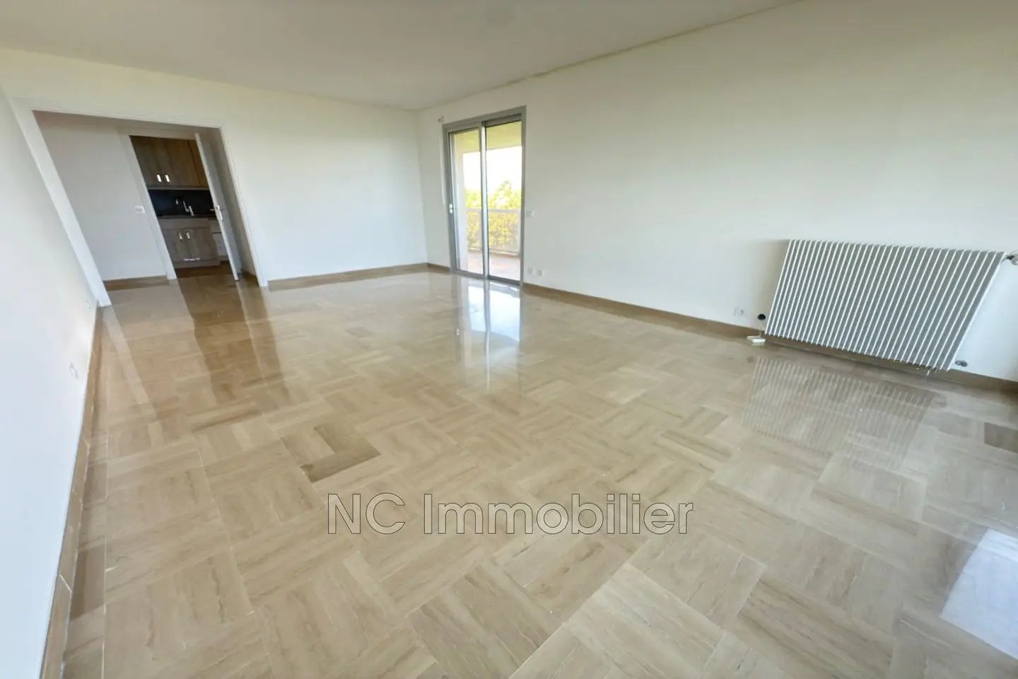 Appartement à louer, 73m², Antibes