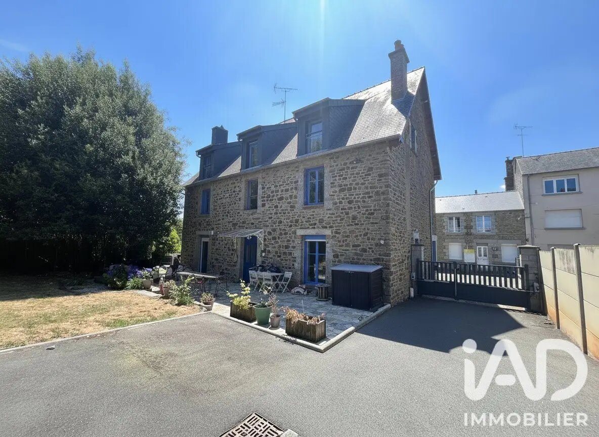 Maison à vendre, 267m², Fougères