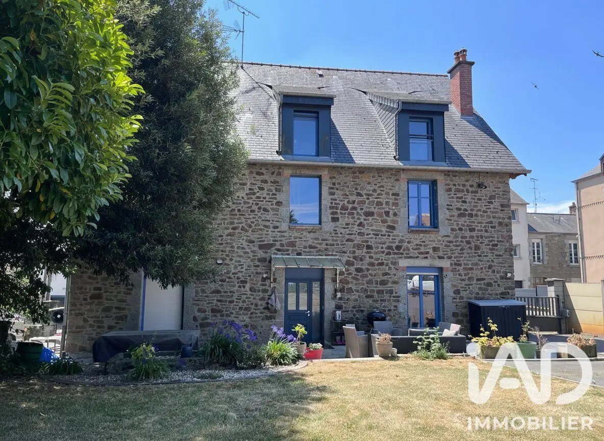 Maison à vendre, 267m², Fougères