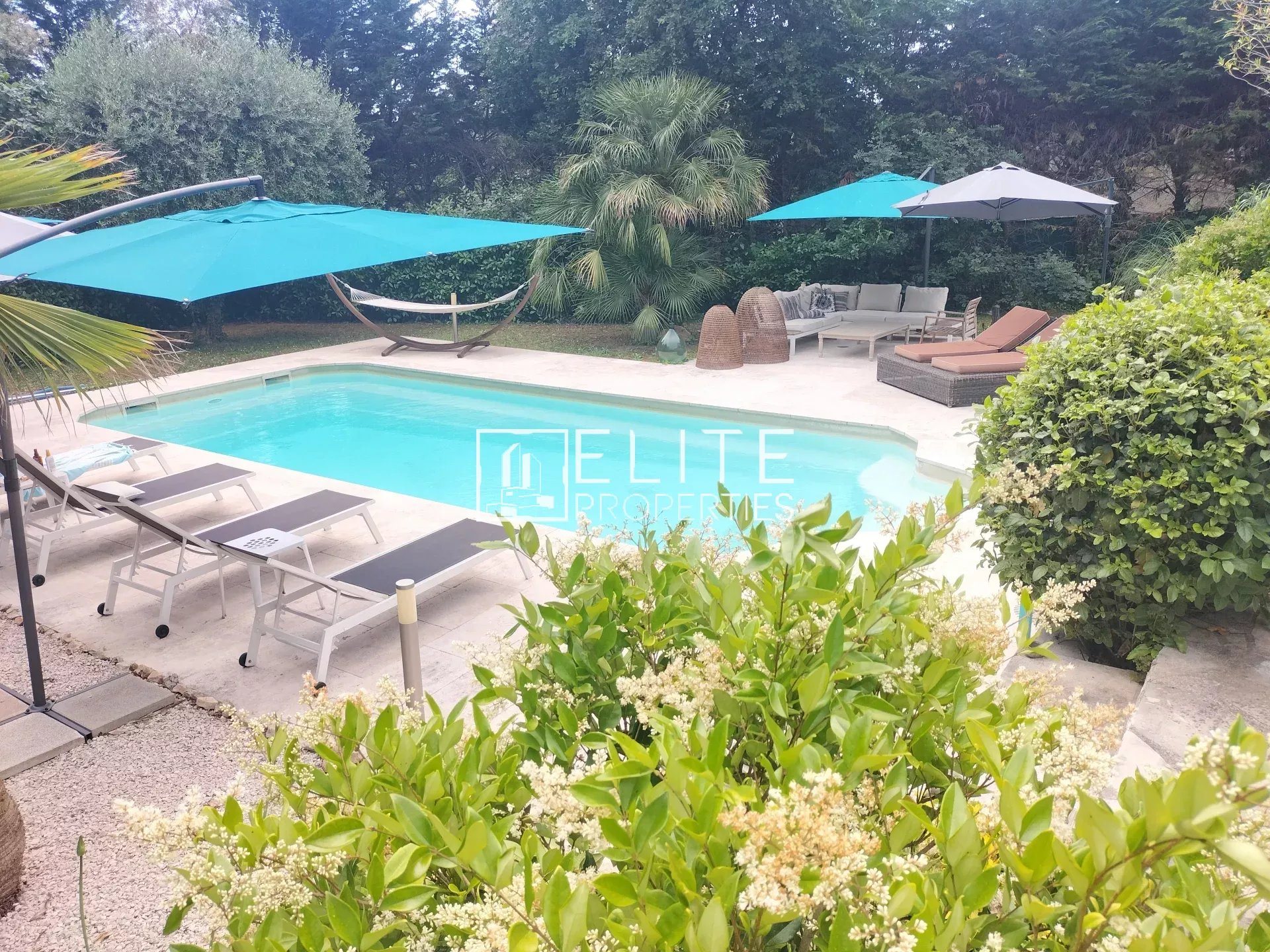 Maison à louer, 165m², Valbonne