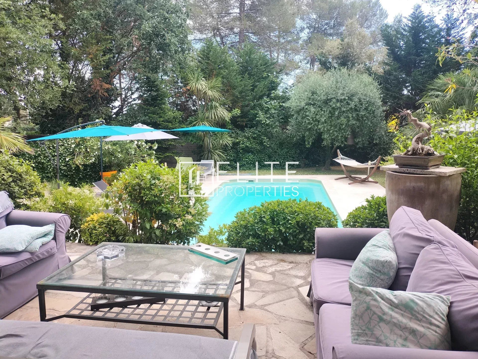 Maison à louer, 165m², Valbonne