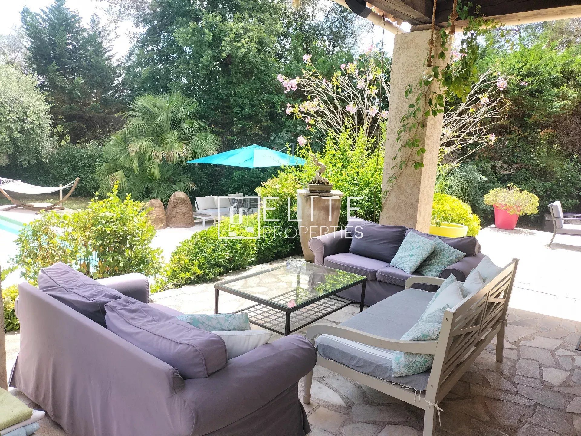 Maison à louer, 165m², Valbonne