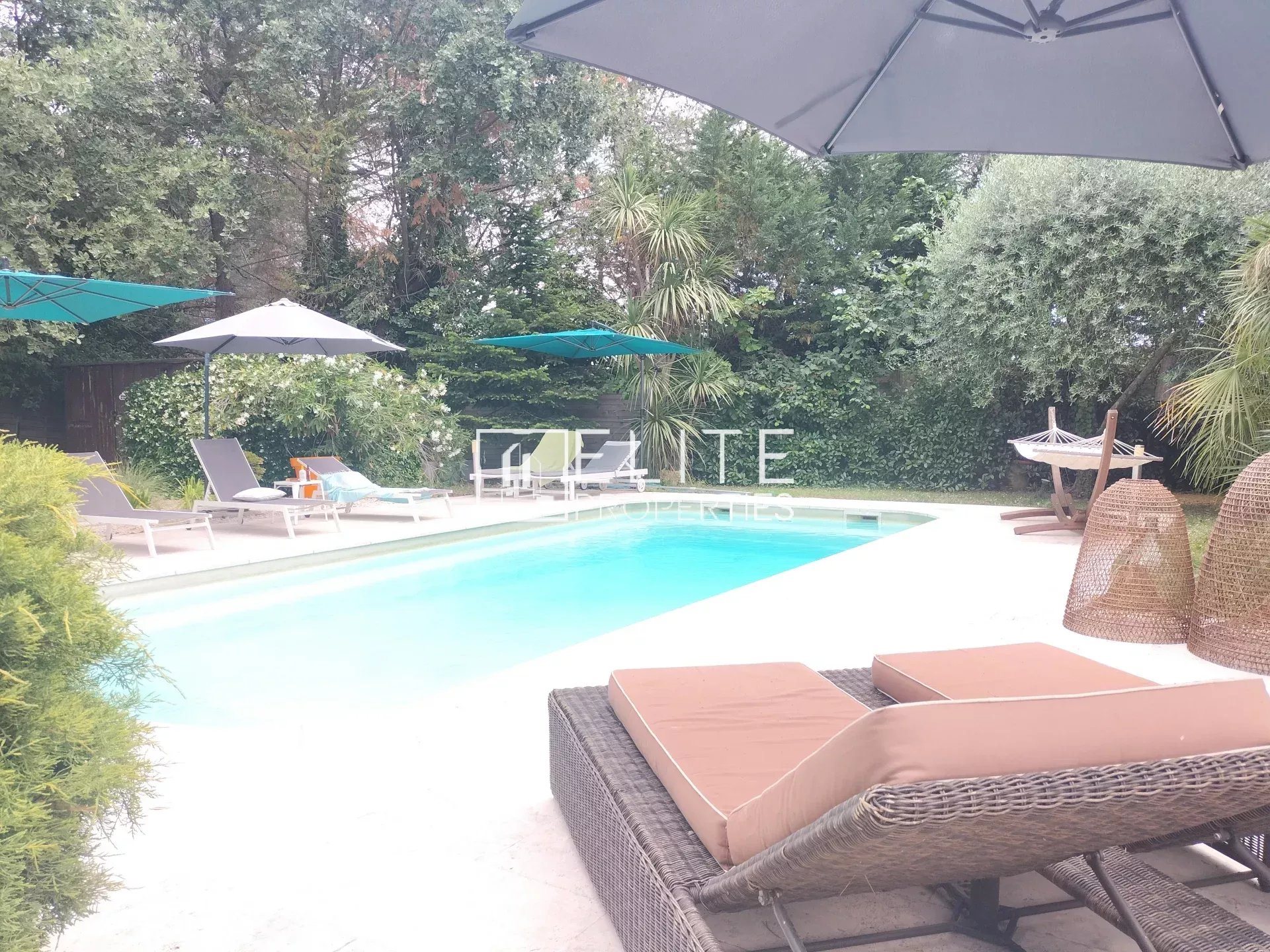 Maison à louer, 165m², Valbonne