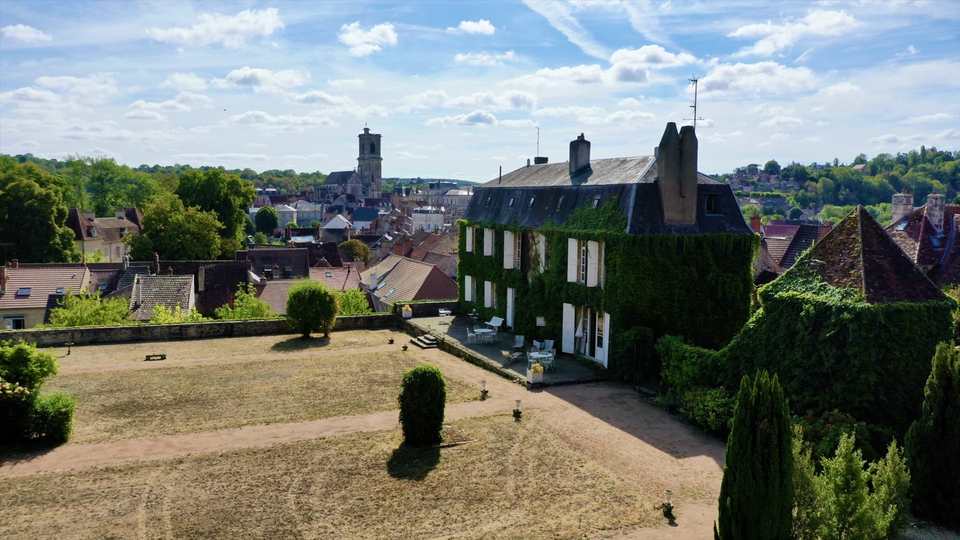 Maison à vendre, 335m², Clamecy