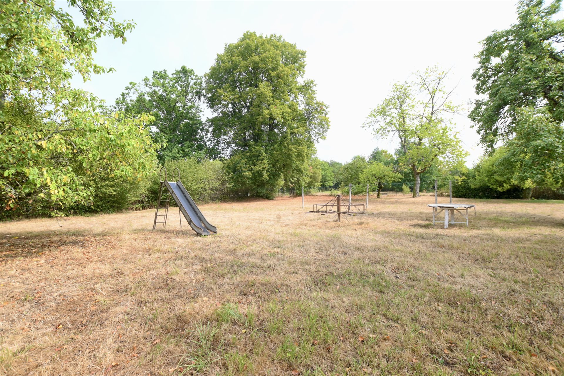 Maison à vendre, 350m², Dun-les-Places