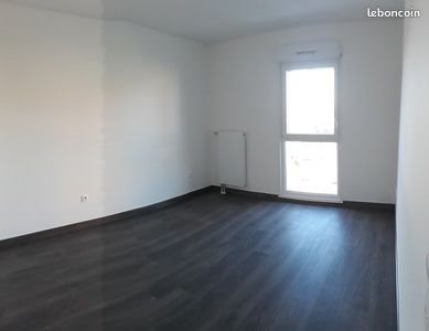 Appartement à louer, 44m², Templemars