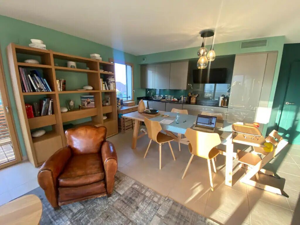 Appartement à louer, 87m², Neydens