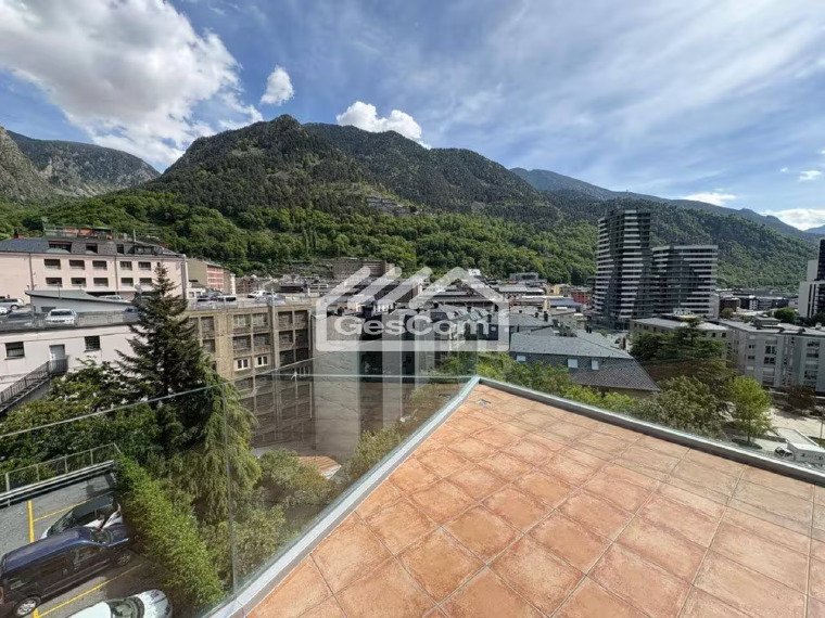 4-bedroom penthouse for sale in Escaldes-Engordany · 2 of 31