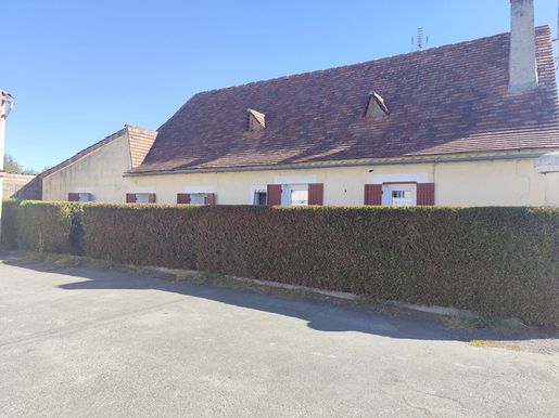 Maison 7 pièces 206 m² · à Montpon-Ménestérol · 206 m² · 247 000 €