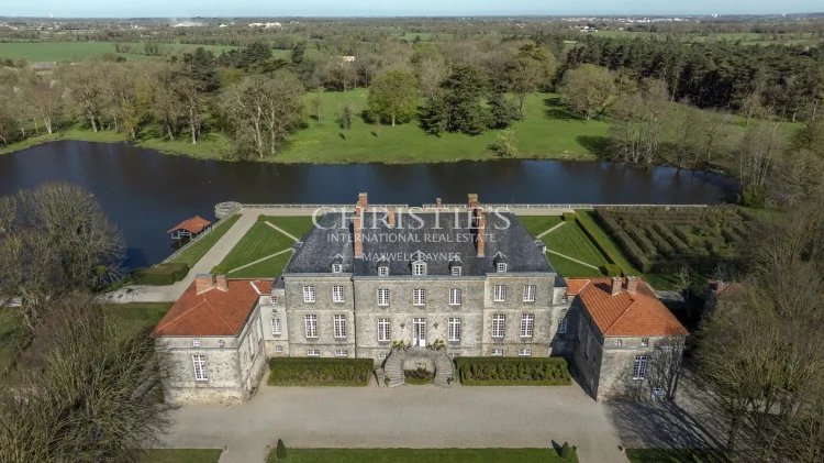 Maison à vendre, 900m², La Roche-sur-Yon