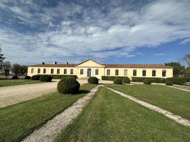 Maison à vendre, 450m², Auch