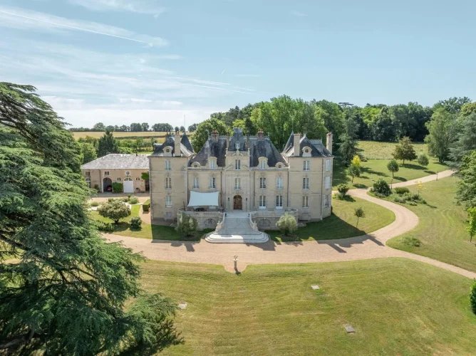 Maison à vendre, 1070m², Poitiers