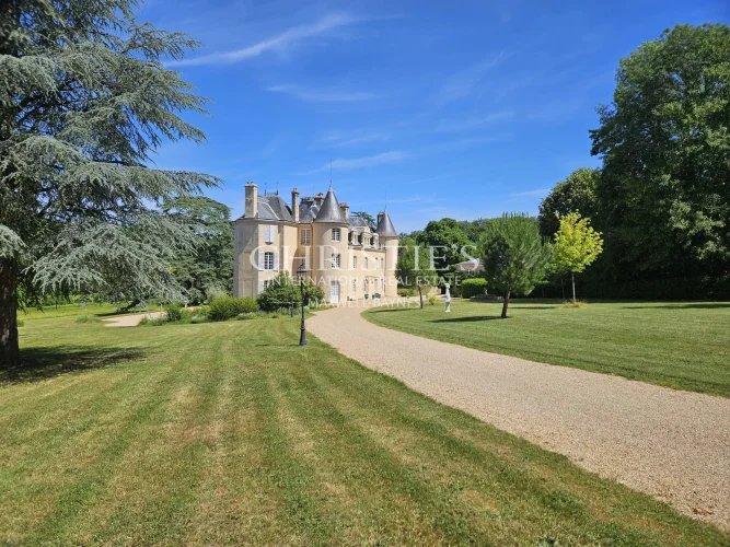 Maison à vendre, 1070m², Poitiers