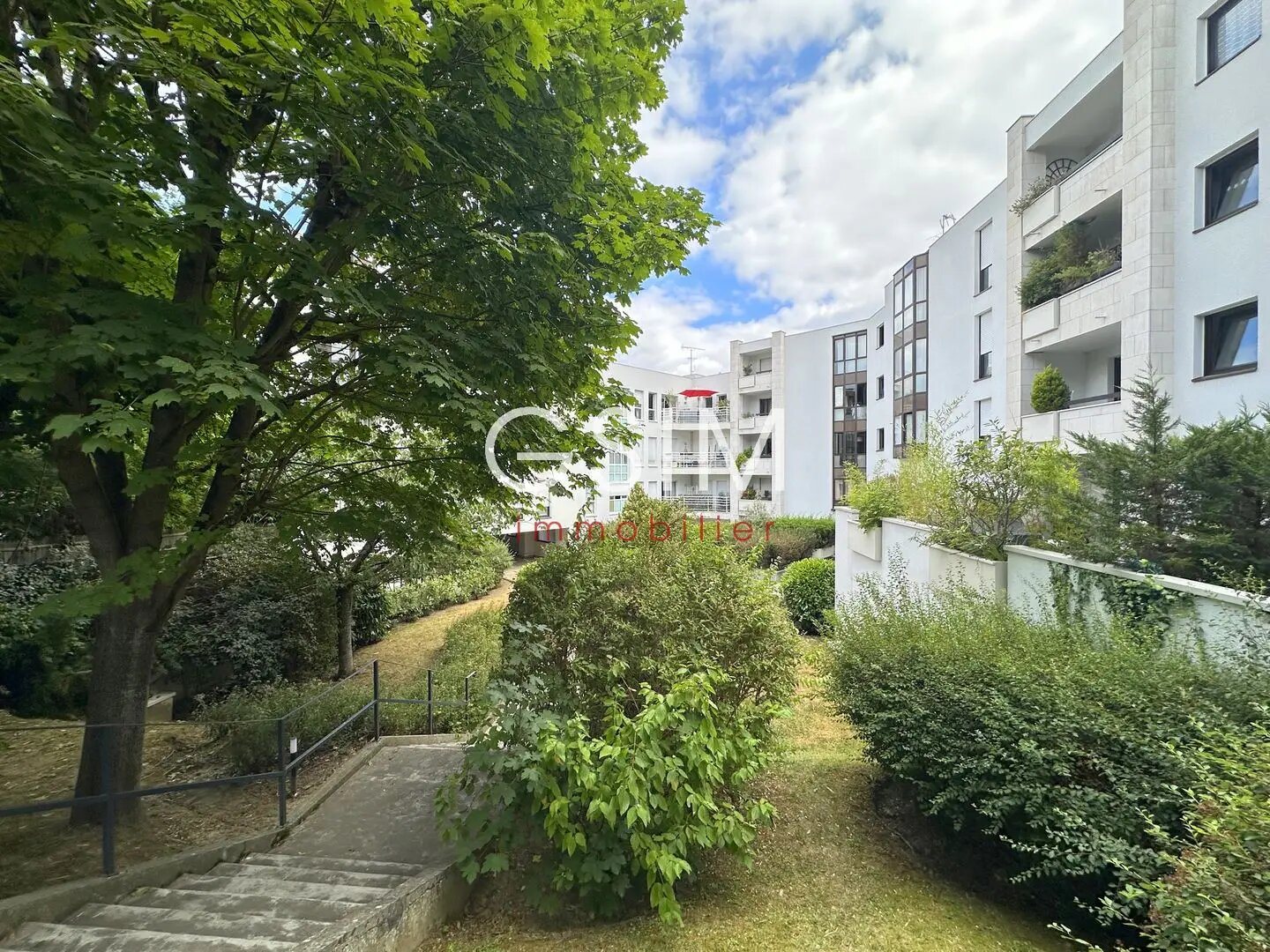 Appartement à louer, 92m², Garches