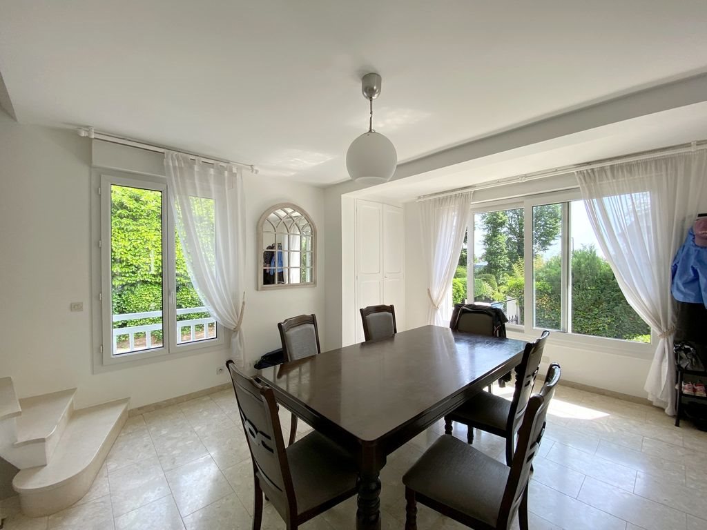 Maison à louer, 170m², Garches