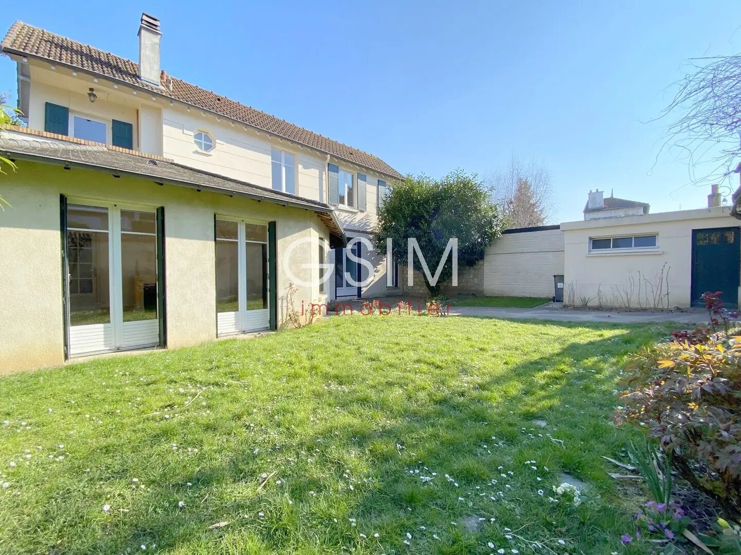Maison à louer, 130m², Garches
