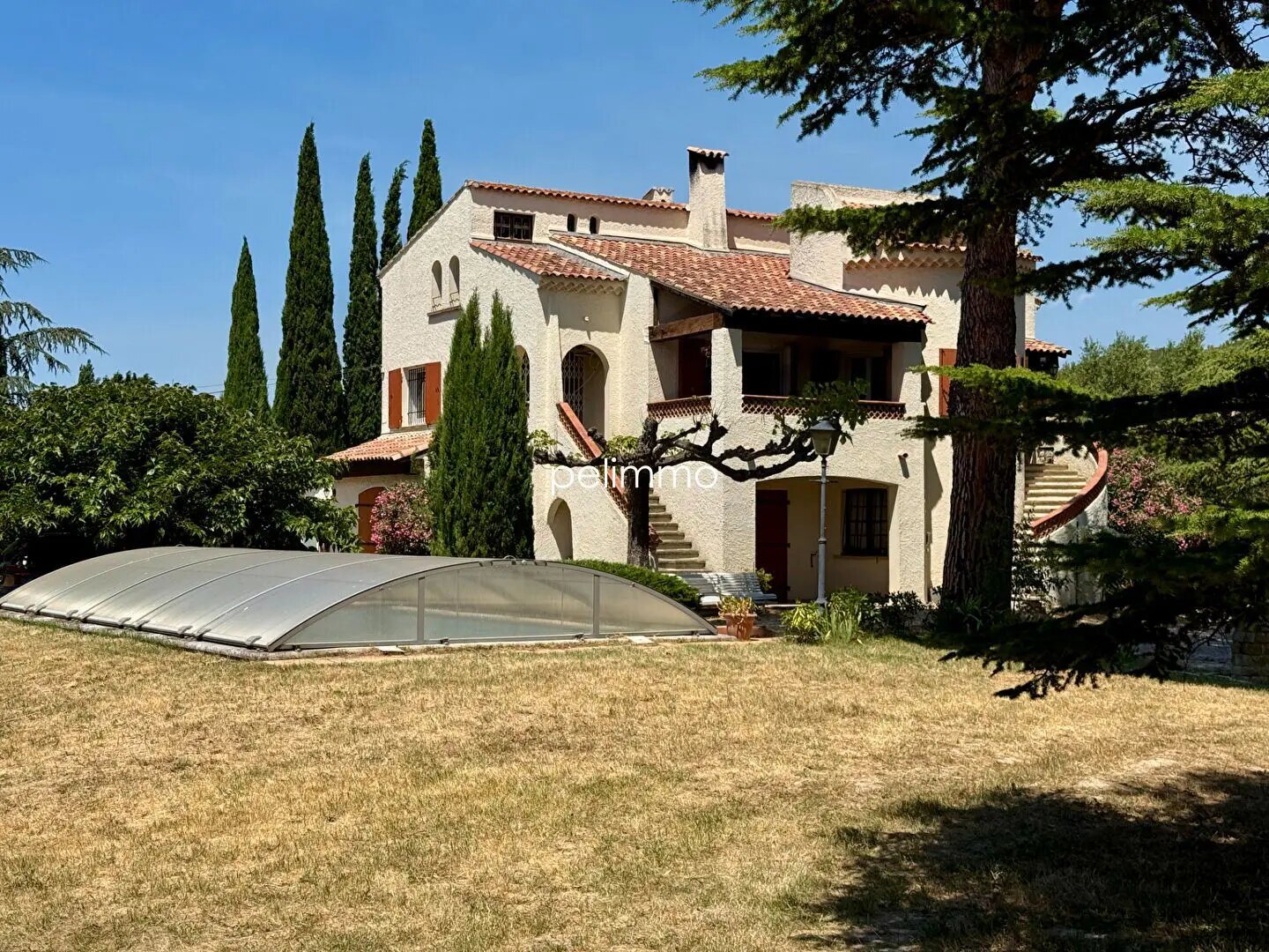 Maison à vendre, 230m², Eyguières