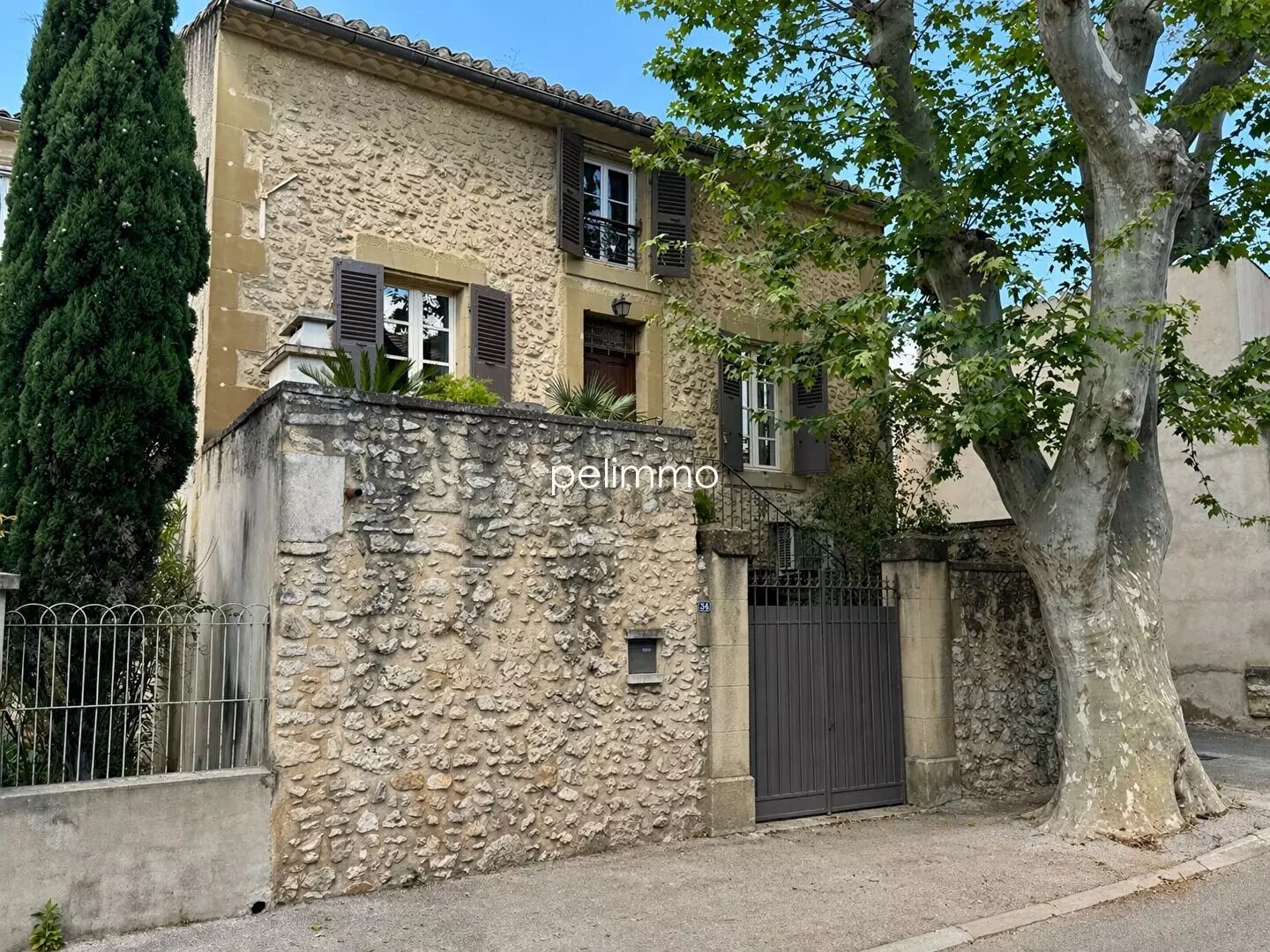 Maison à vendre, 185m², Eyguières