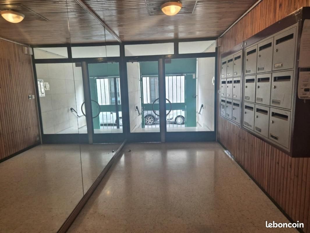Appartement à louer, 57m², Nîmes