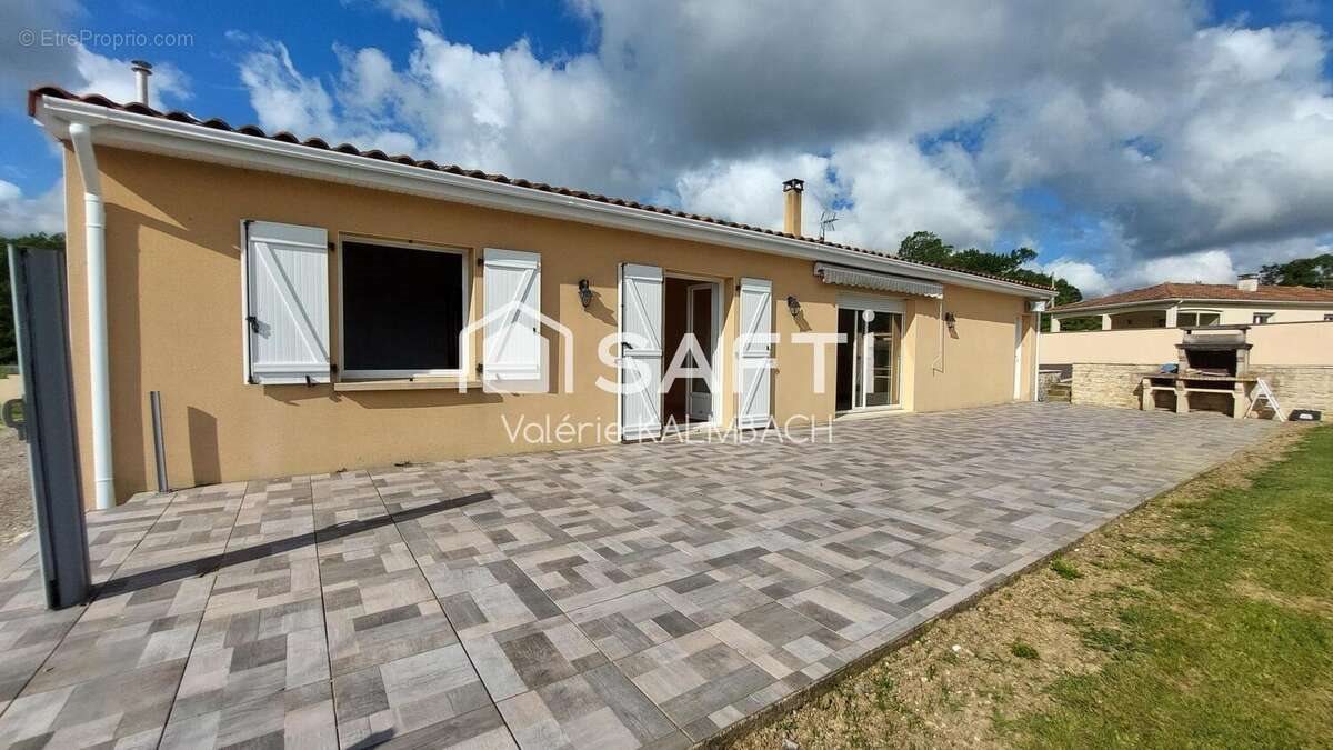 Maison à vendre, 137m², Réparsac