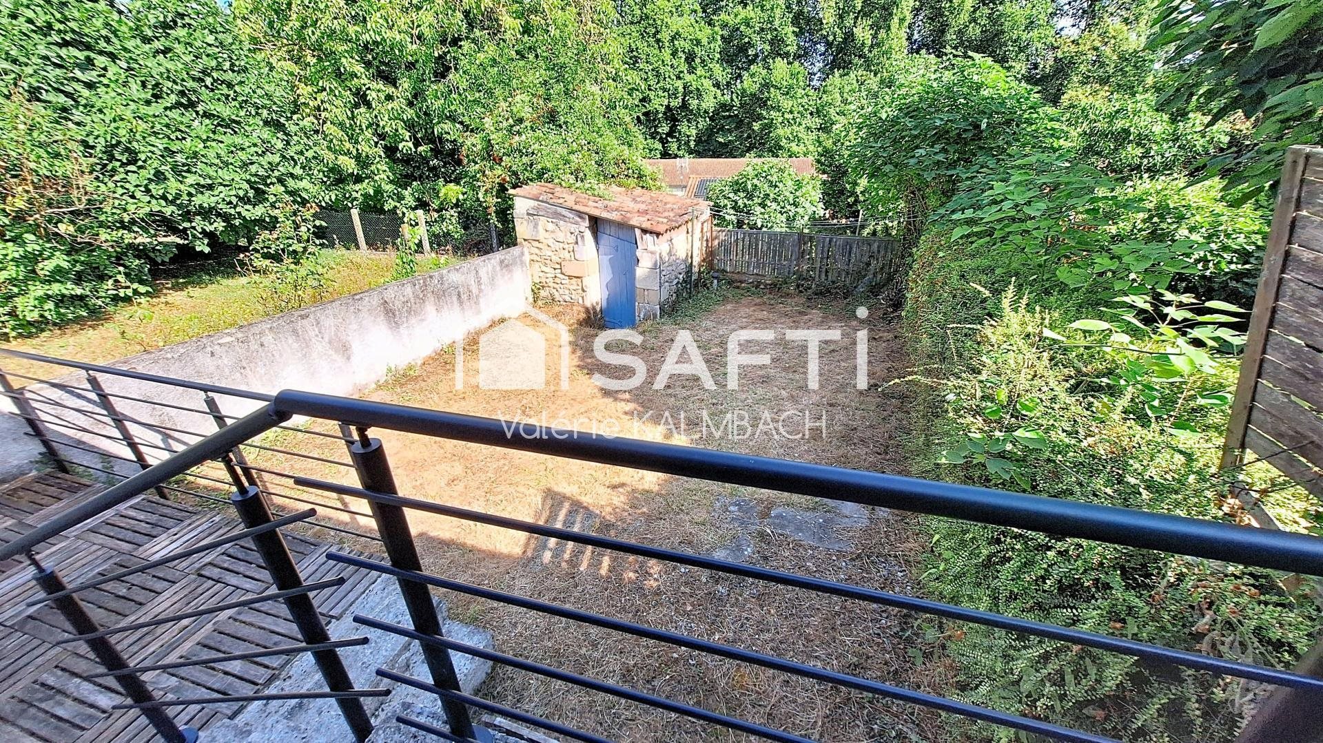 Maison à vendre, 110m², Bourg-Charente