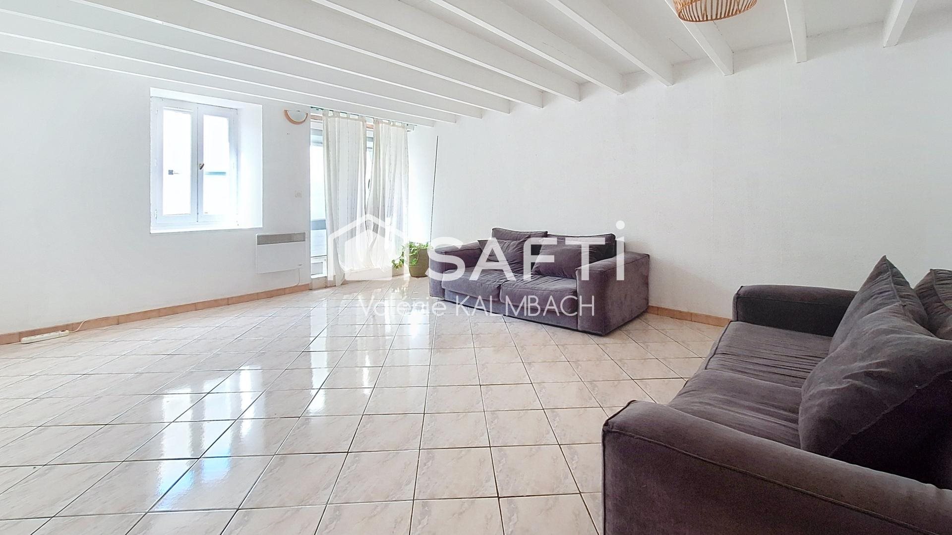 Maison à vendre, 110m², Bourg-Charente